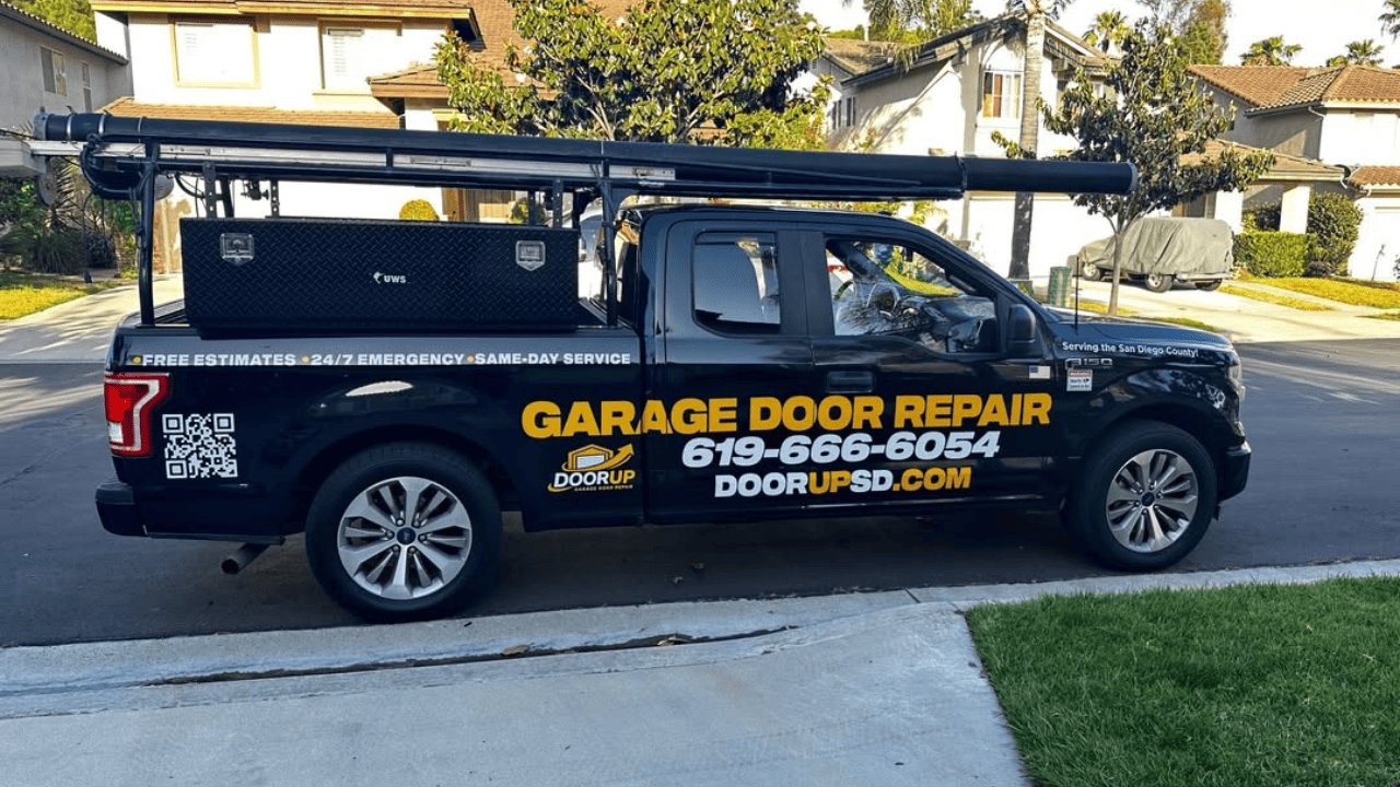 Commercial garage door